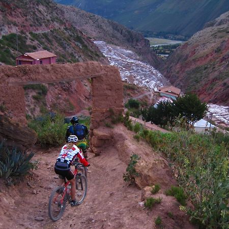 Lizzy Wasi Urubamba Hotel Kültér fotó