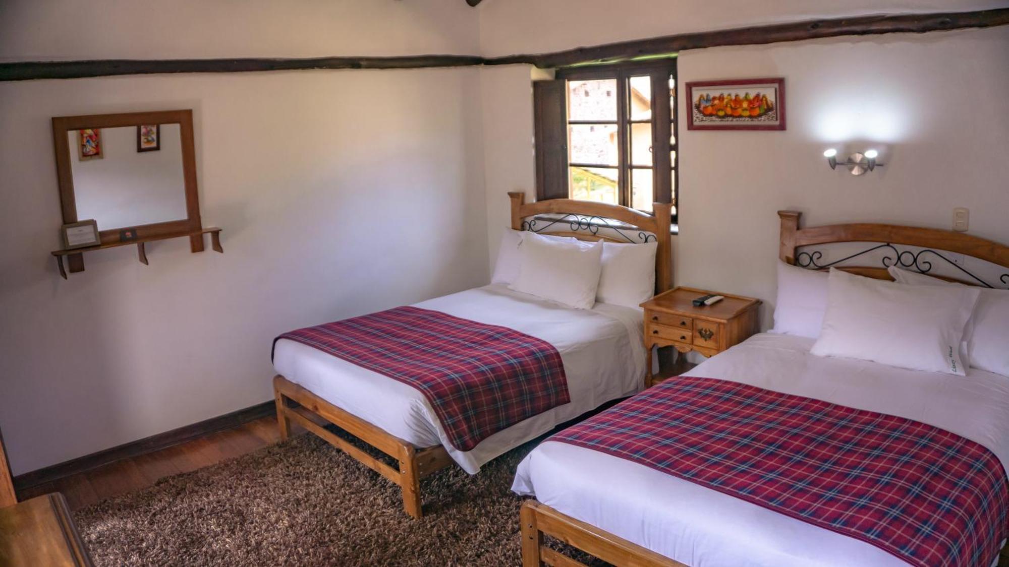 Lizzy Wasi Urubamba Hotel Kültér fotó