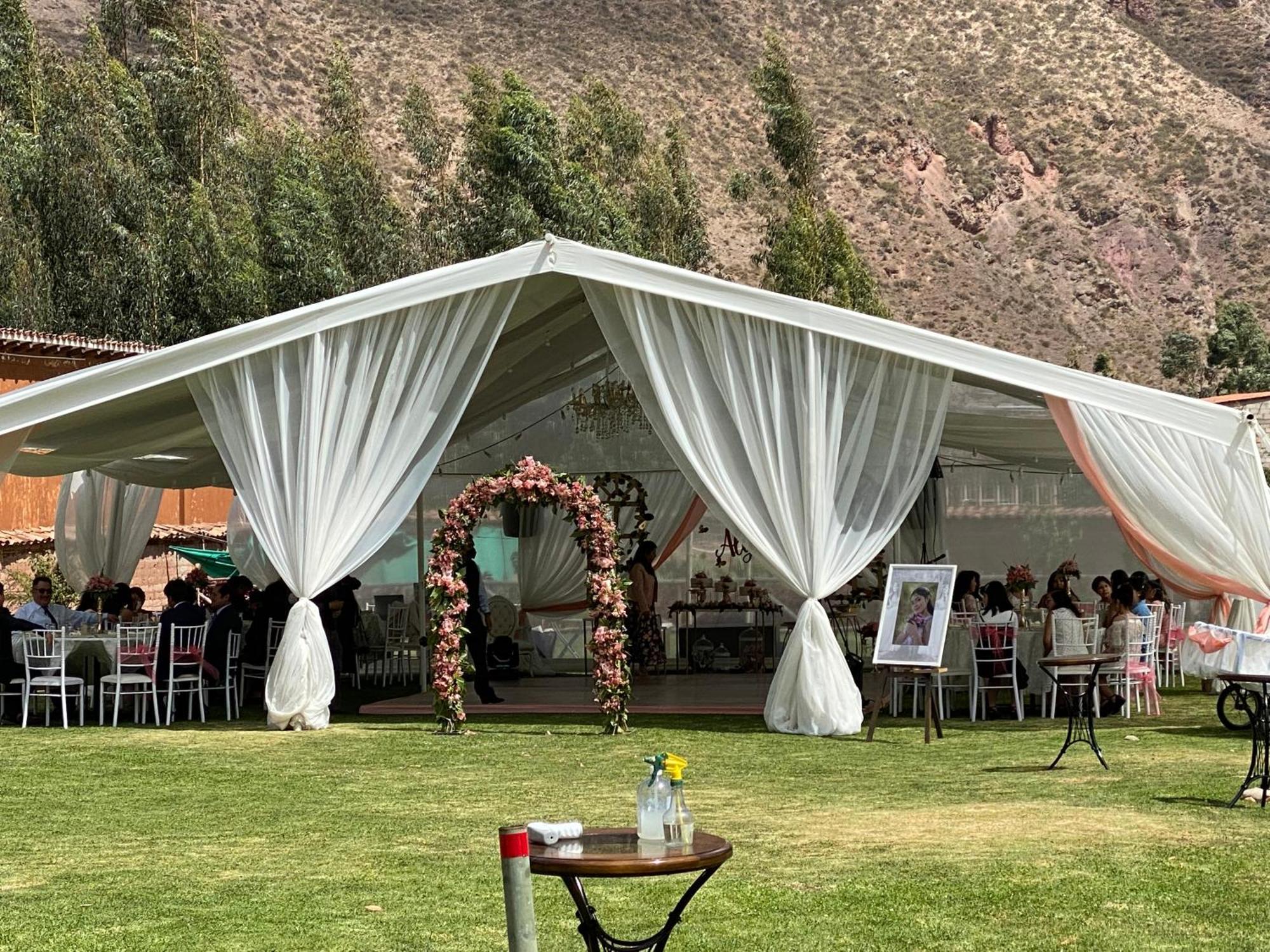 Lizzy Wasi Urubamba Hotel Kültér fotó