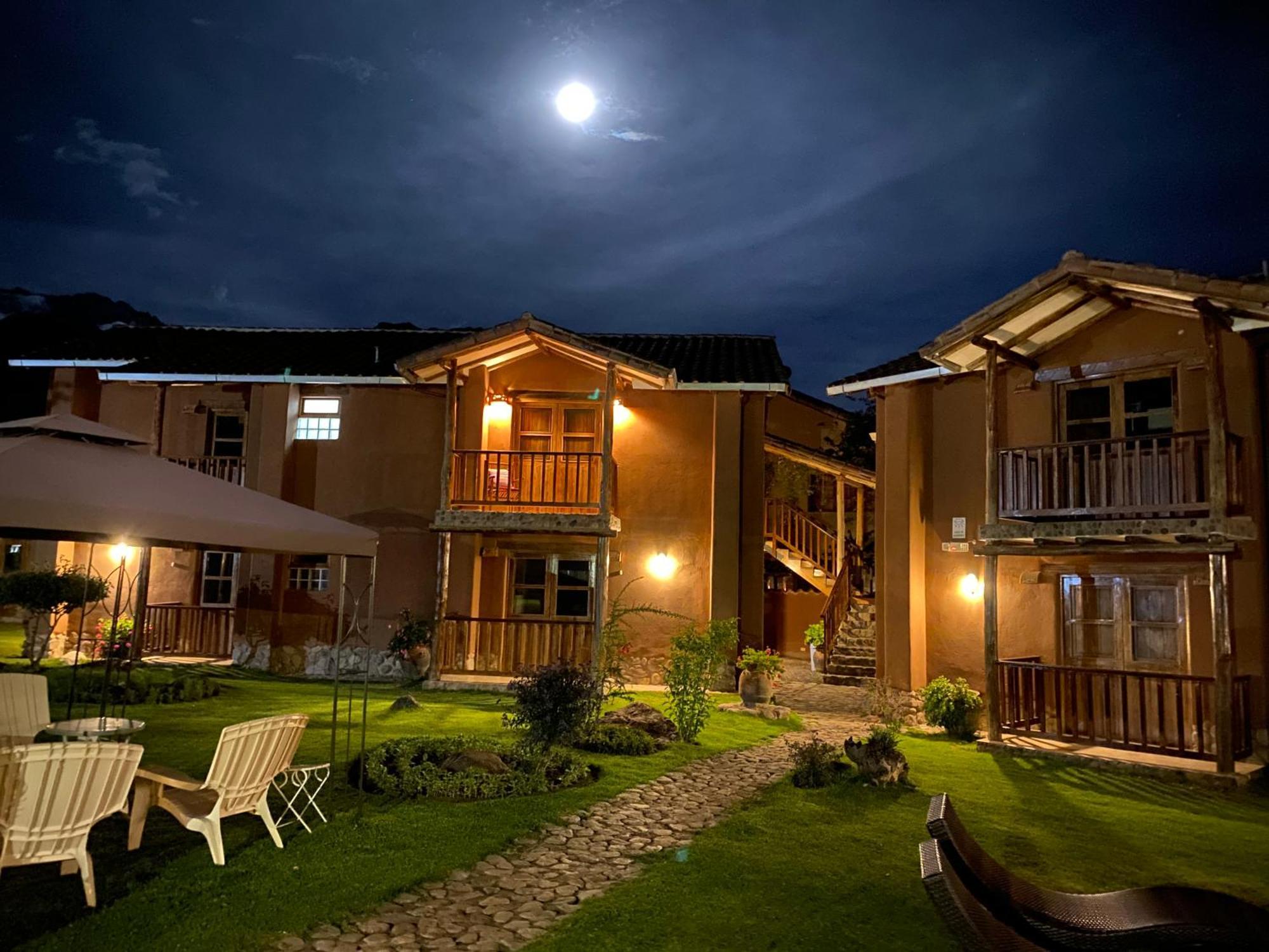 Lizzy Wasi Urubamba Hotel Kültér fotó