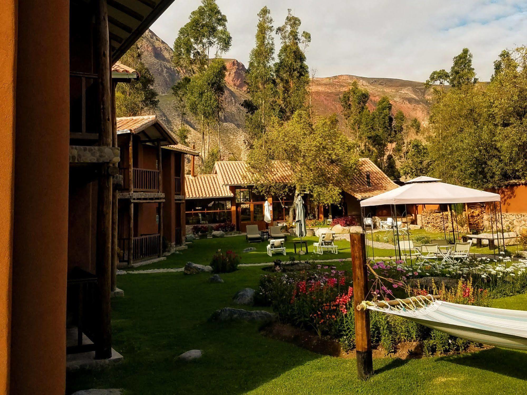 Lizzy Wasi Urubamba Hotel Kültér fotó